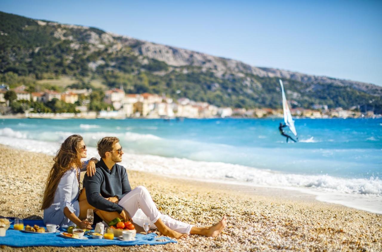 Sunny Baska Residence By Valamar, Ex Zvonimir Baška Buitenkant foto